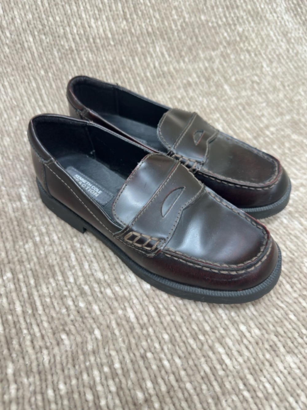 Boys Kenneth Cole Reaction Penny Loafer size 4.5 Youth